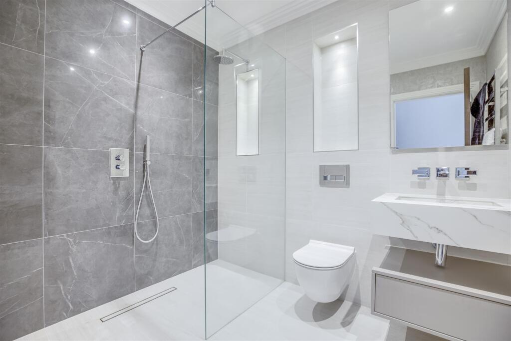 Apt 4 Wellington Court, 66 Penn Road, HP9 2LS-14.j