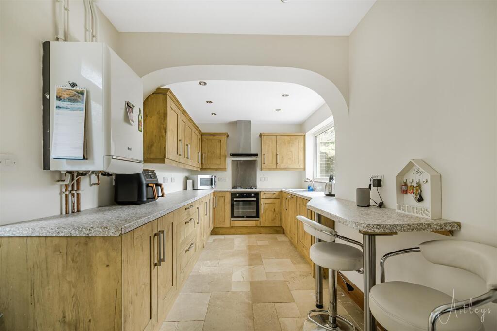 Kitchen/Breakfast Room