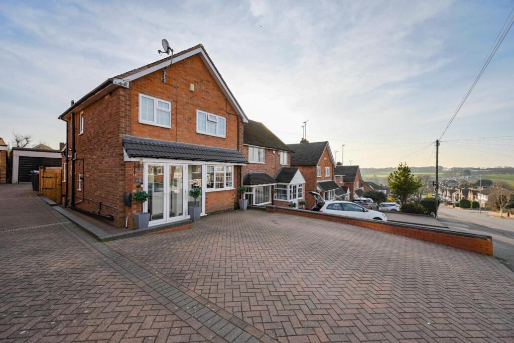 97 Wimperis Way (12 of 31).jpg