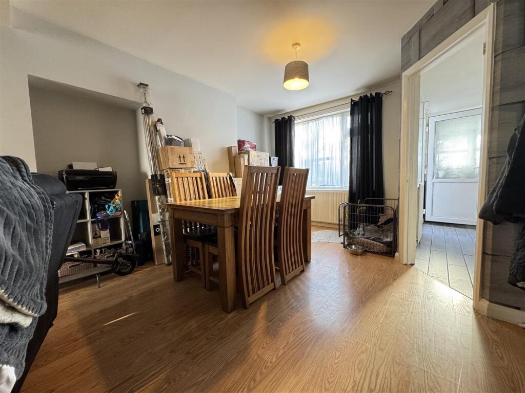 IMG_4906 (Large).JPG