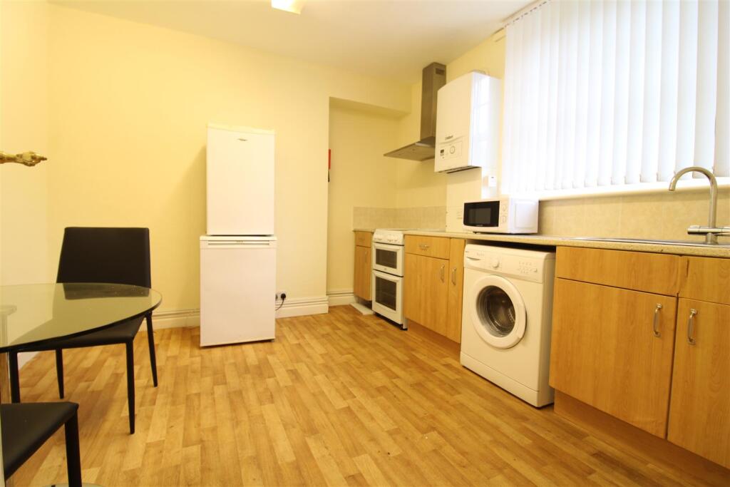 19A Kitchen - Diner.jpg