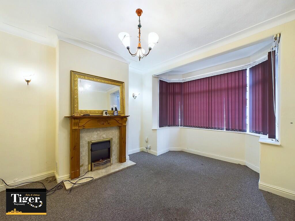 CAM02176G0-PR0457...