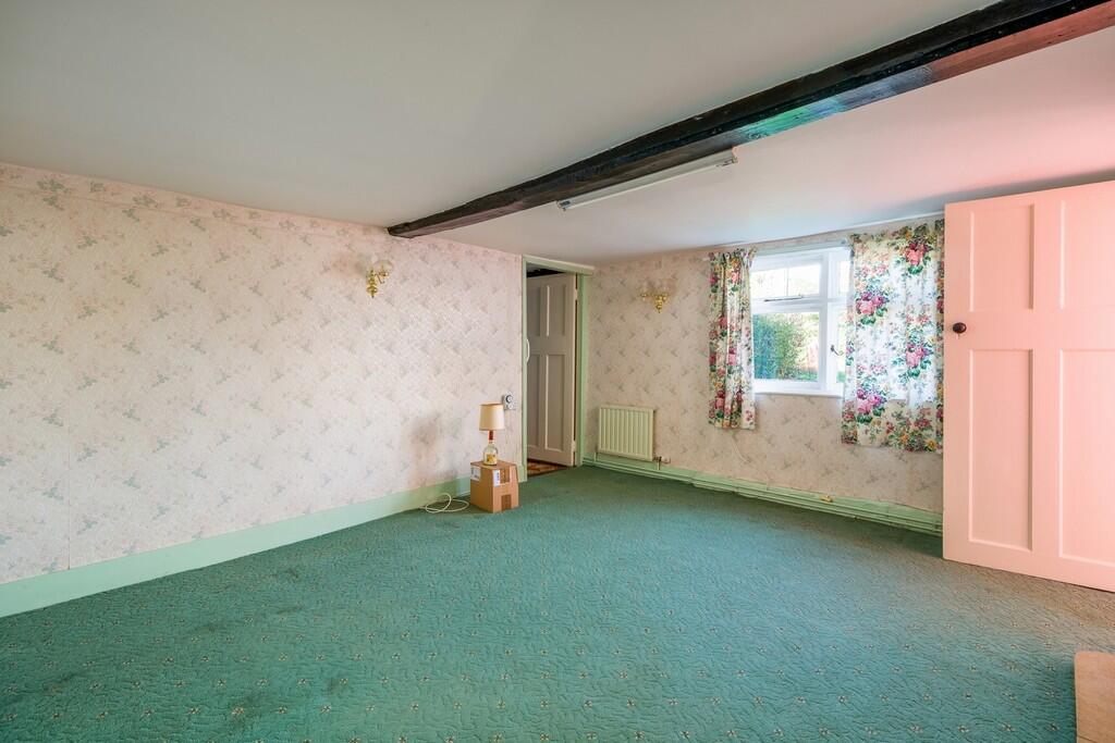 1440px-The Cottag...