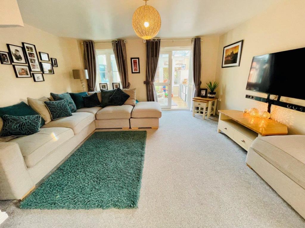 Living/Dining Room