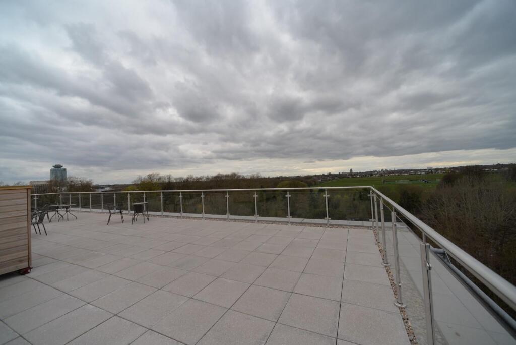 Top Floor Balcony.JPG