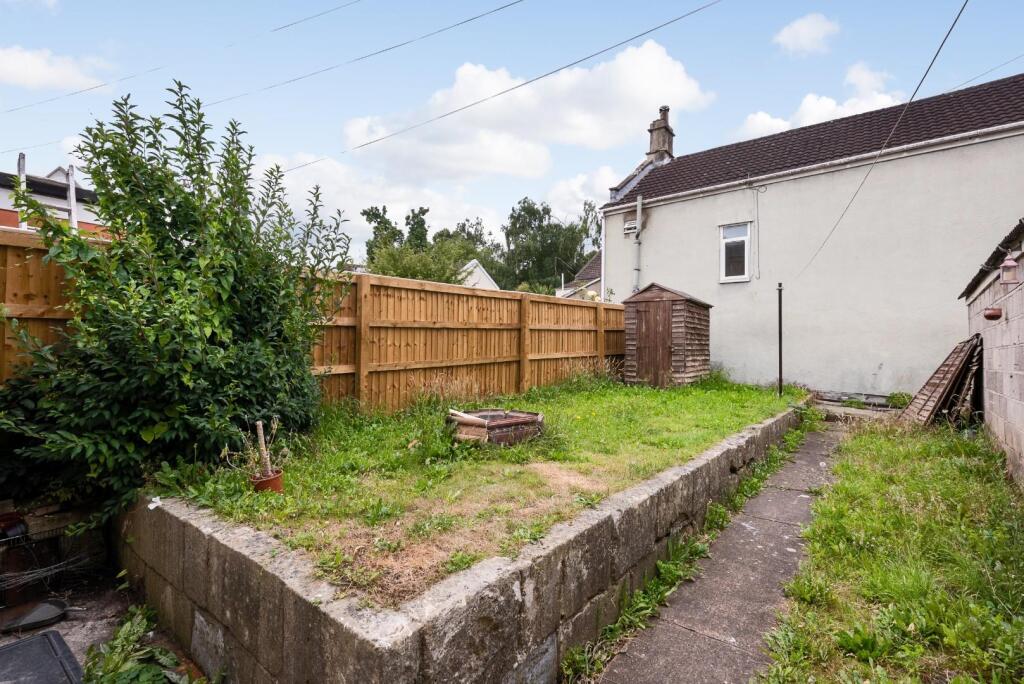 14 St Peters Terrace, Bath, BA2 3BT-15.jpg