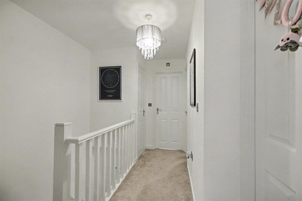 2nd Floor Landing.jpeg