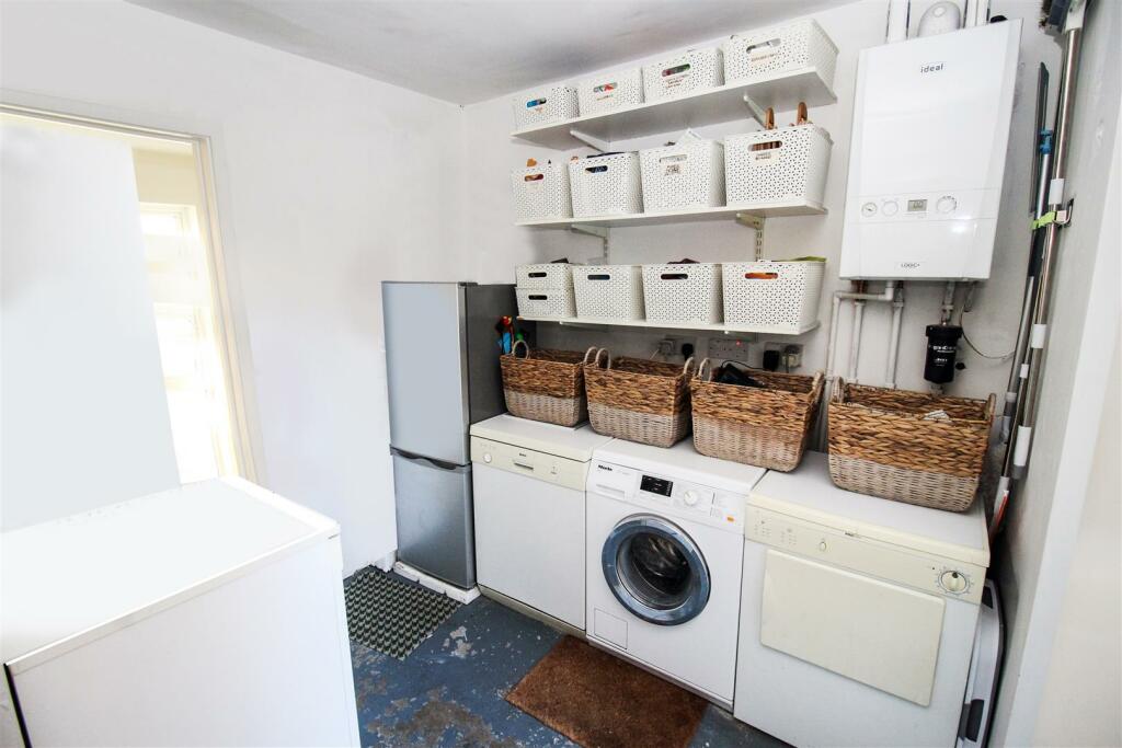 Utility Room.jpg