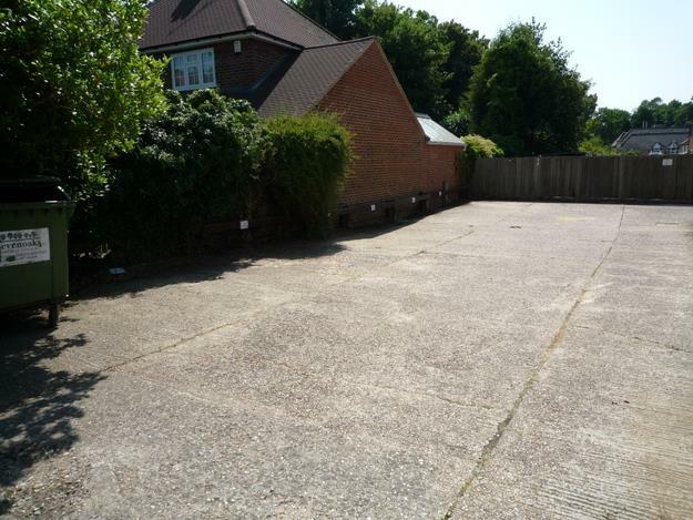PARKING AREA