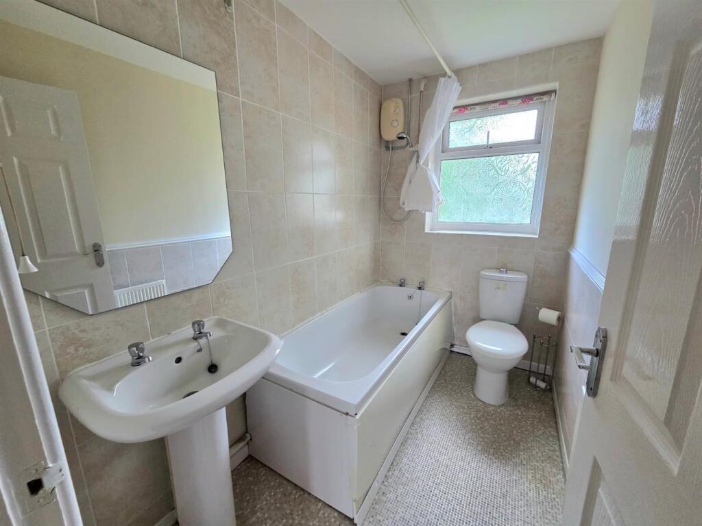 Bathroom.jpeg