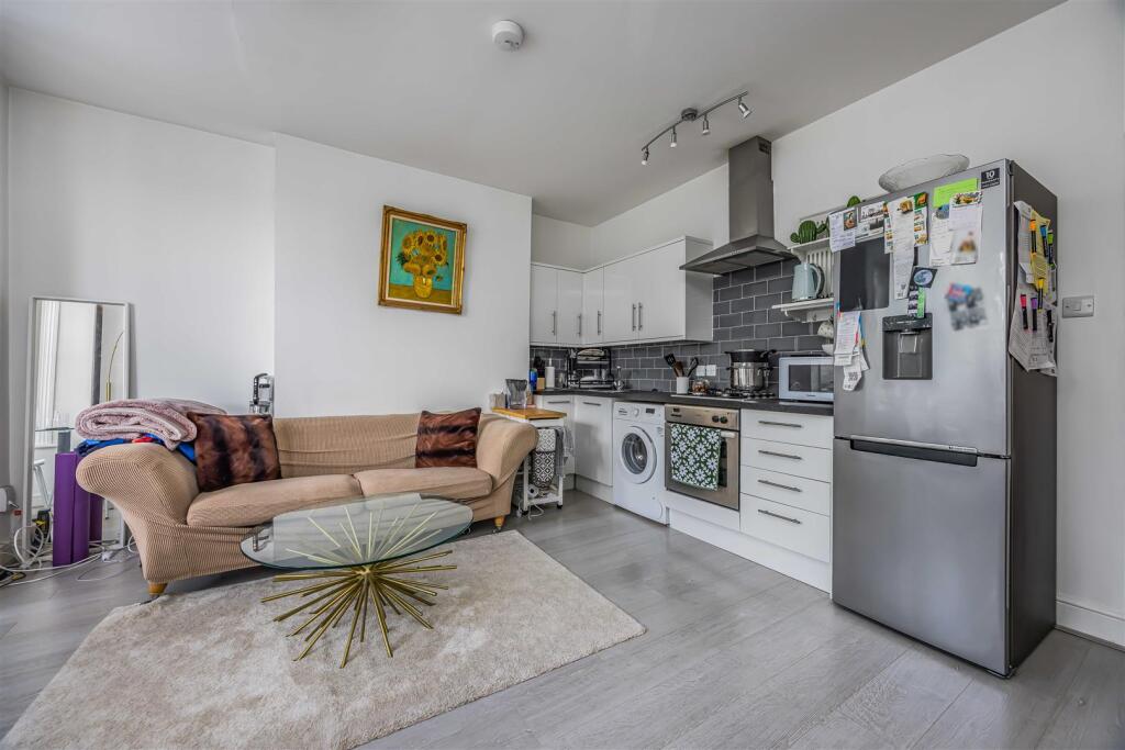 Flat 7, 12 Hampshire Terrace, Southsea-Small-Porti