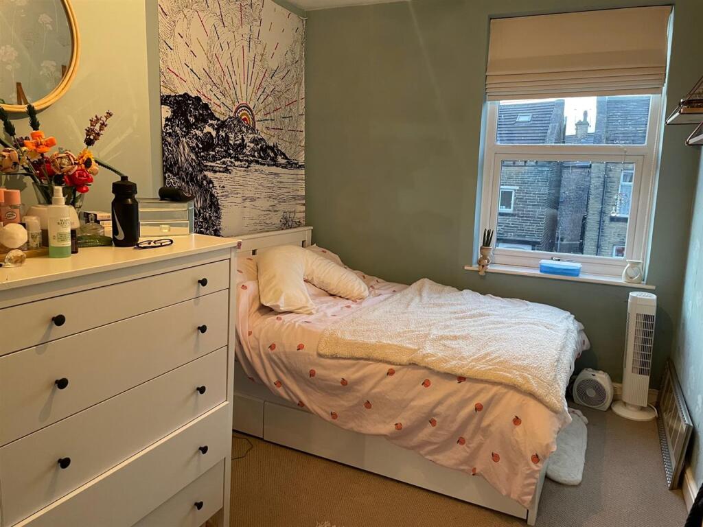 Bedroom 2.jpg
