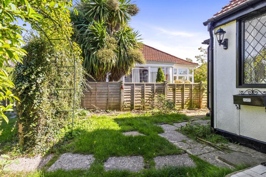 The Poplars, 7-015.JPG