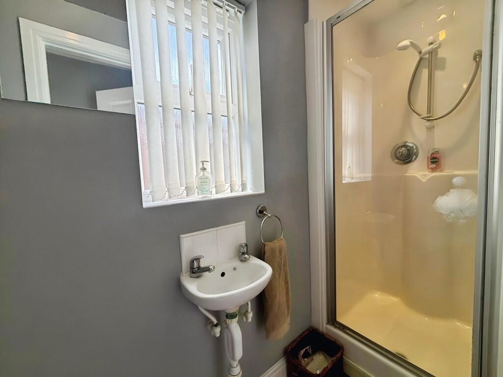 63dc4ed1-WhatsApp...