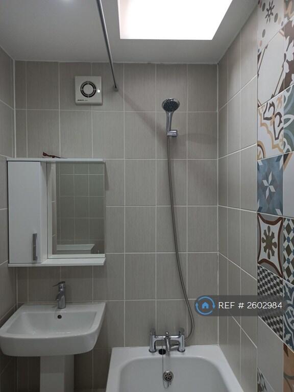 En Suite Bedroom 2