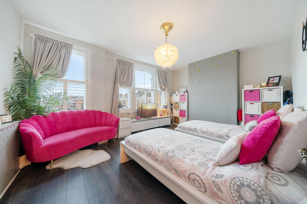 Grove Road-No Wat...