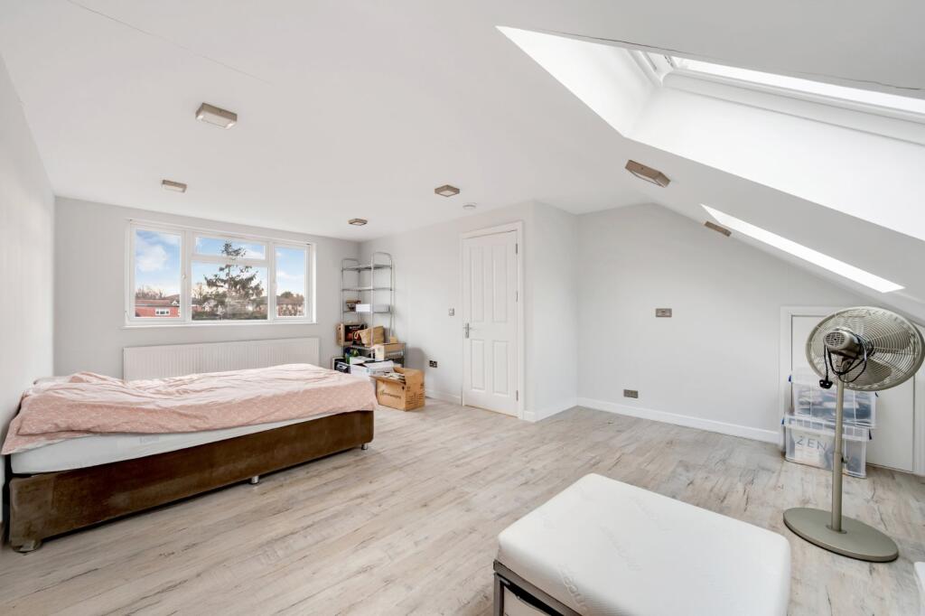 Bowes Road, 
East Acton, W3