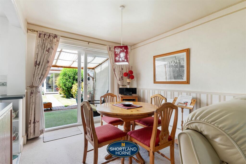 Lounge / Dining Room