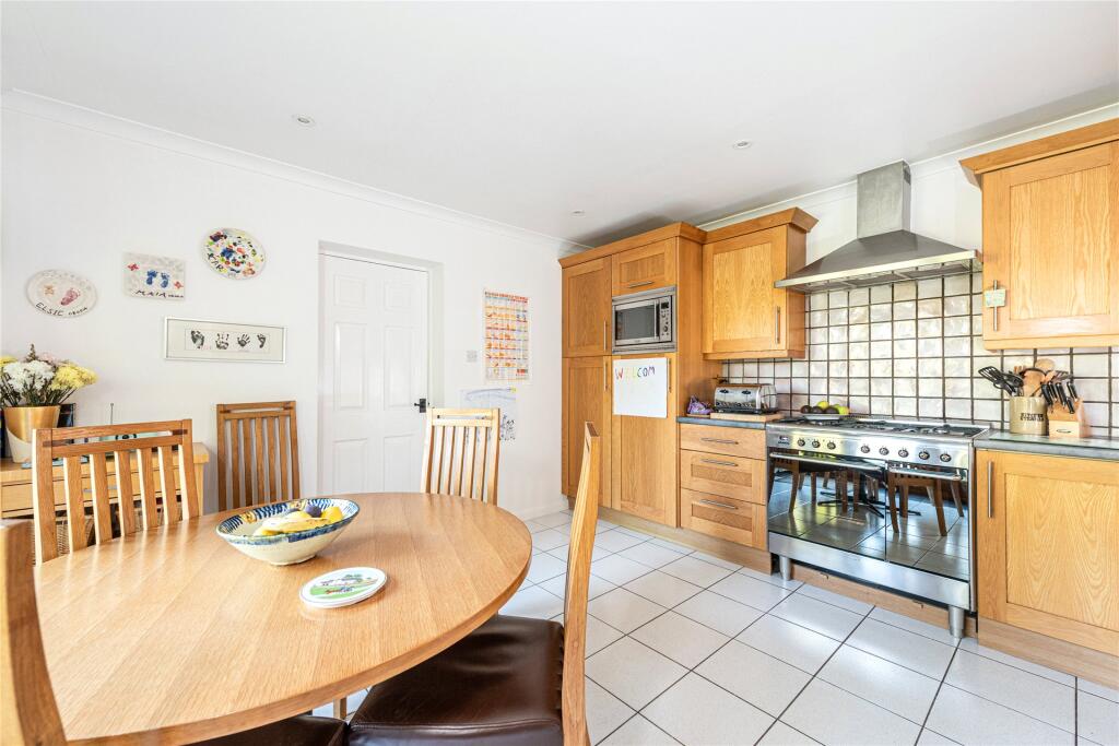 Kitchen/Breakfast Rm