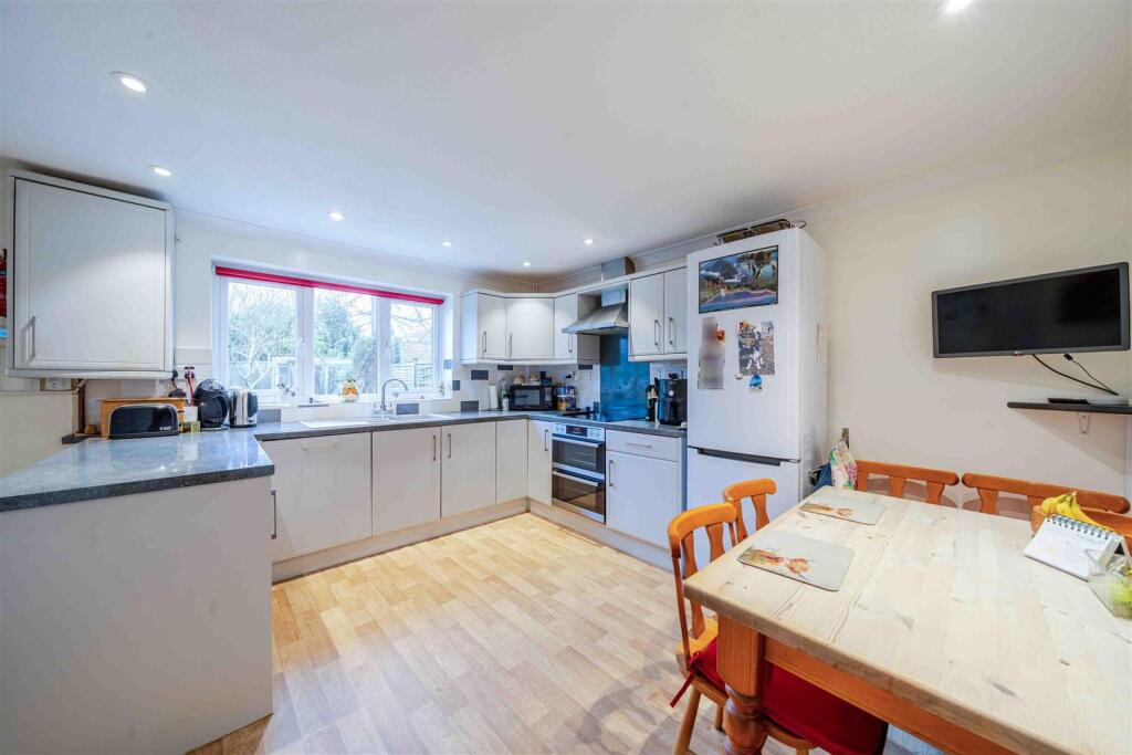 Kitchen/Breakfast Room