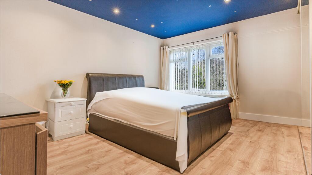 Upstairs Bedroom 