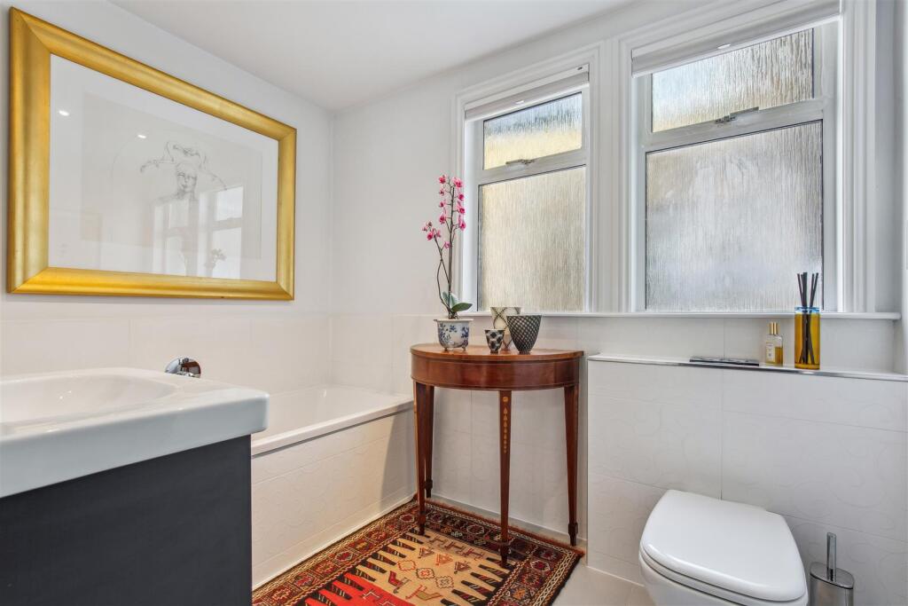 FOR SALE - Homefield Road, W4