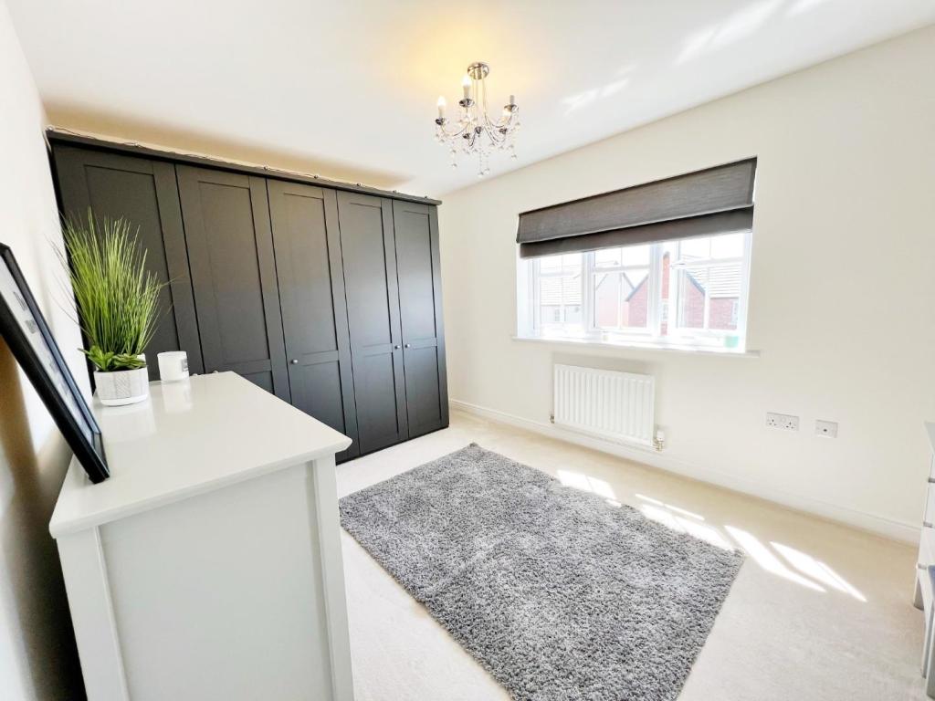 Bedroom 3 pic 1.jpg
