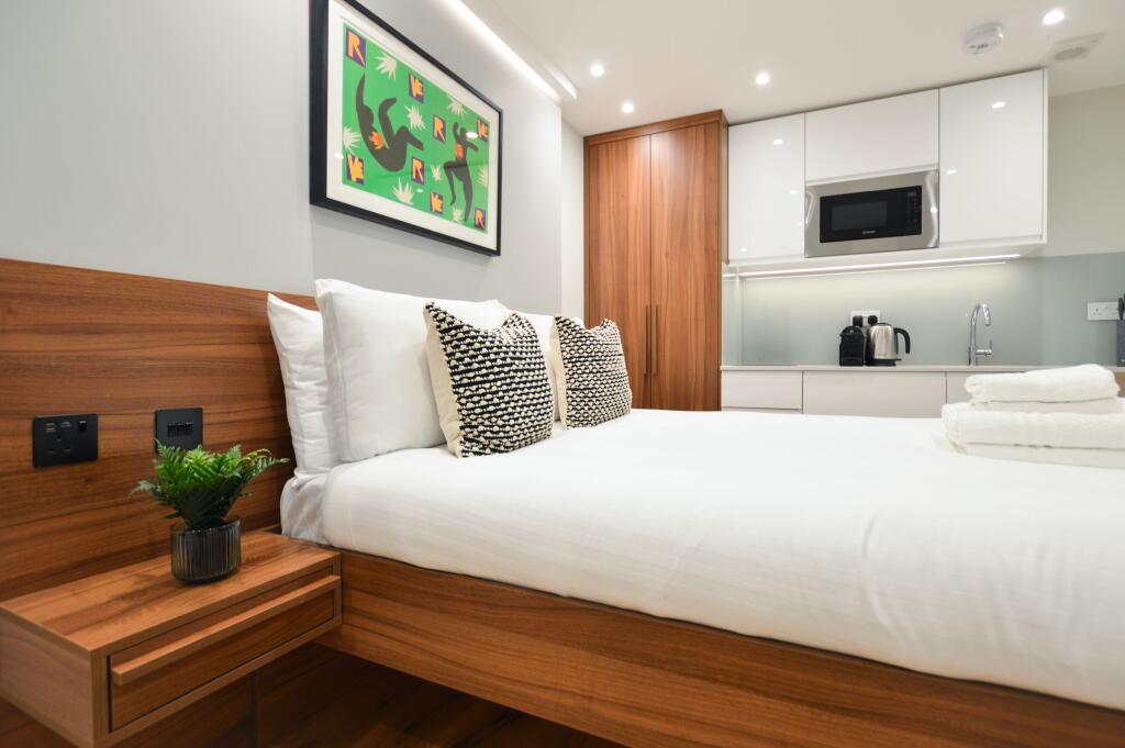 Flat 3, 26 Leinster Square, Bayswater