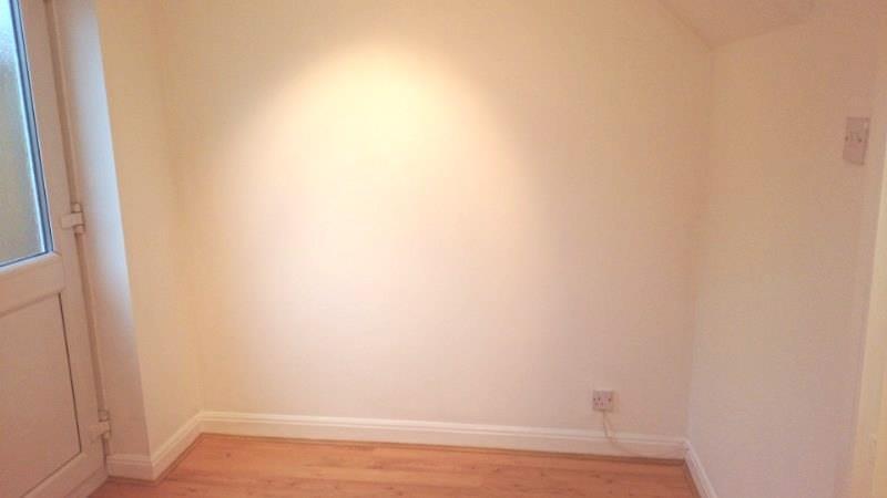 21 Barley Hill- Kitchen 2.JPG