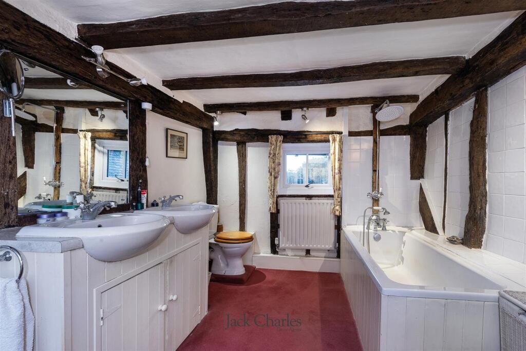 The Artichoke, Park Rd, TN11 9SR 020.jpg