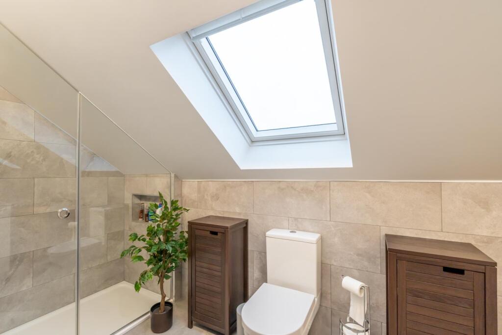 Shower Room.jpg