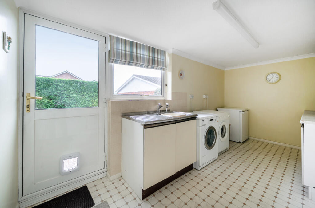 1343169-16-68a869...