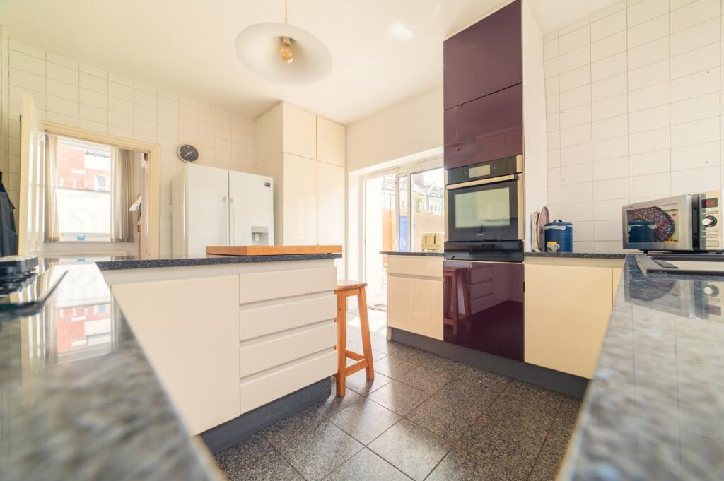 Award-winning Media team on EVERY Listing__12