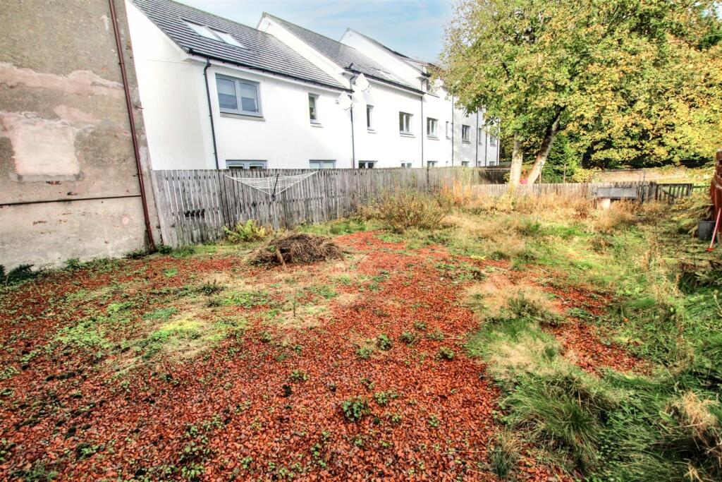 11 - Rear Garden.jpg