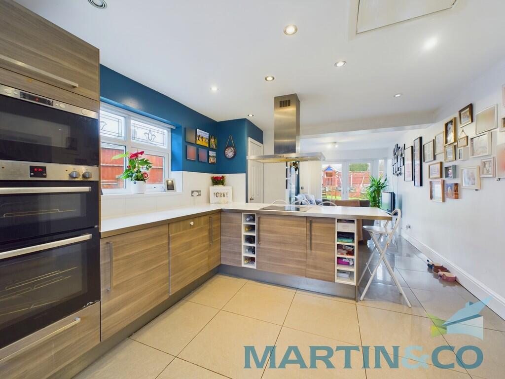 CAM01870G0-PR0147...