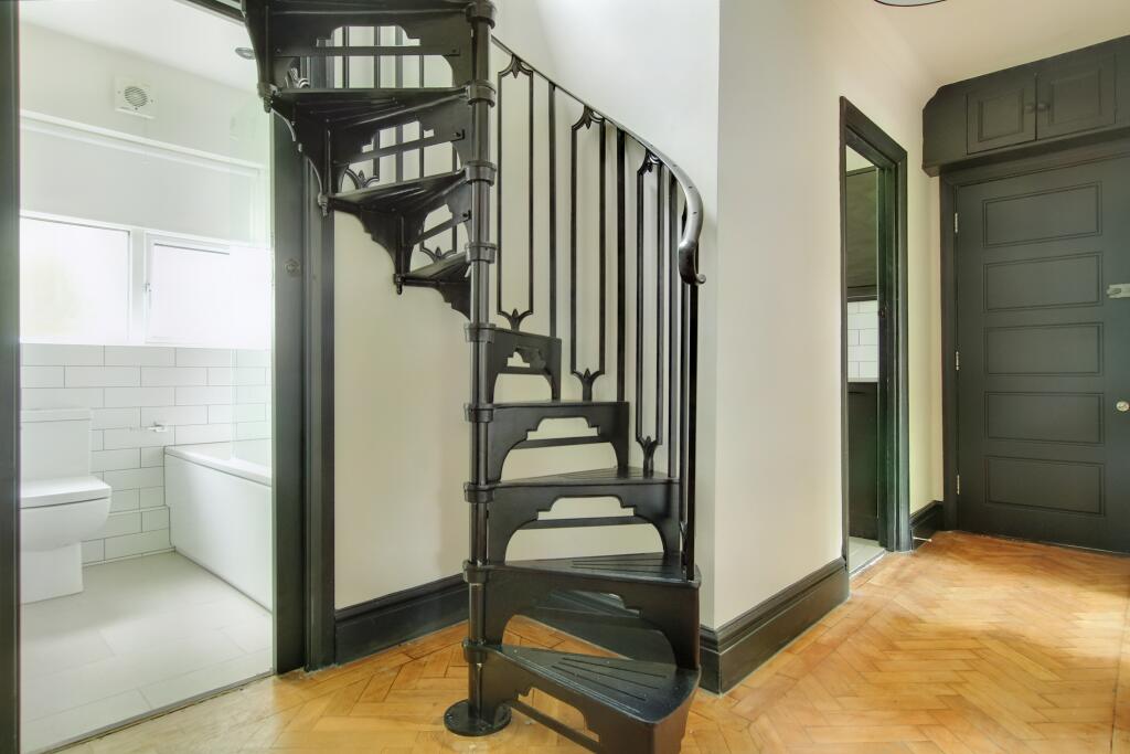 3.hallway.jpg