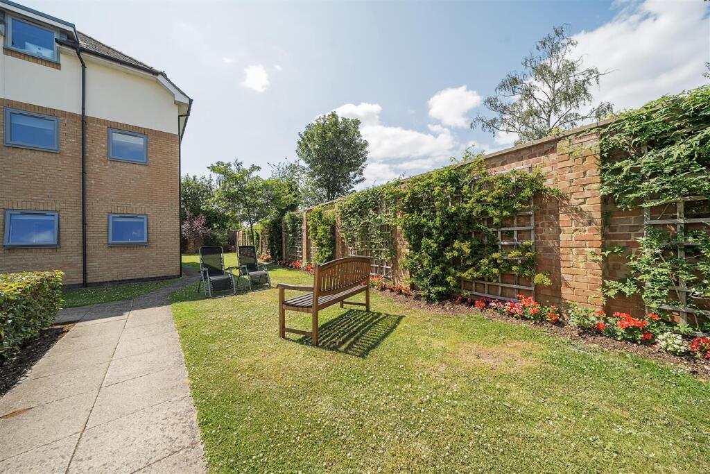 Southam Mews - Communal area.jpg