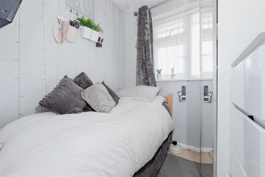 Galsworthy Close_1.jpg