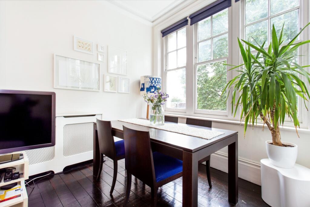 37 Esmond Gardens...