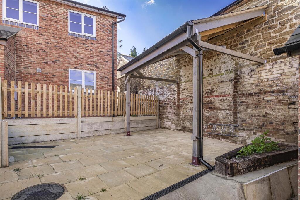 7C Warwick Street