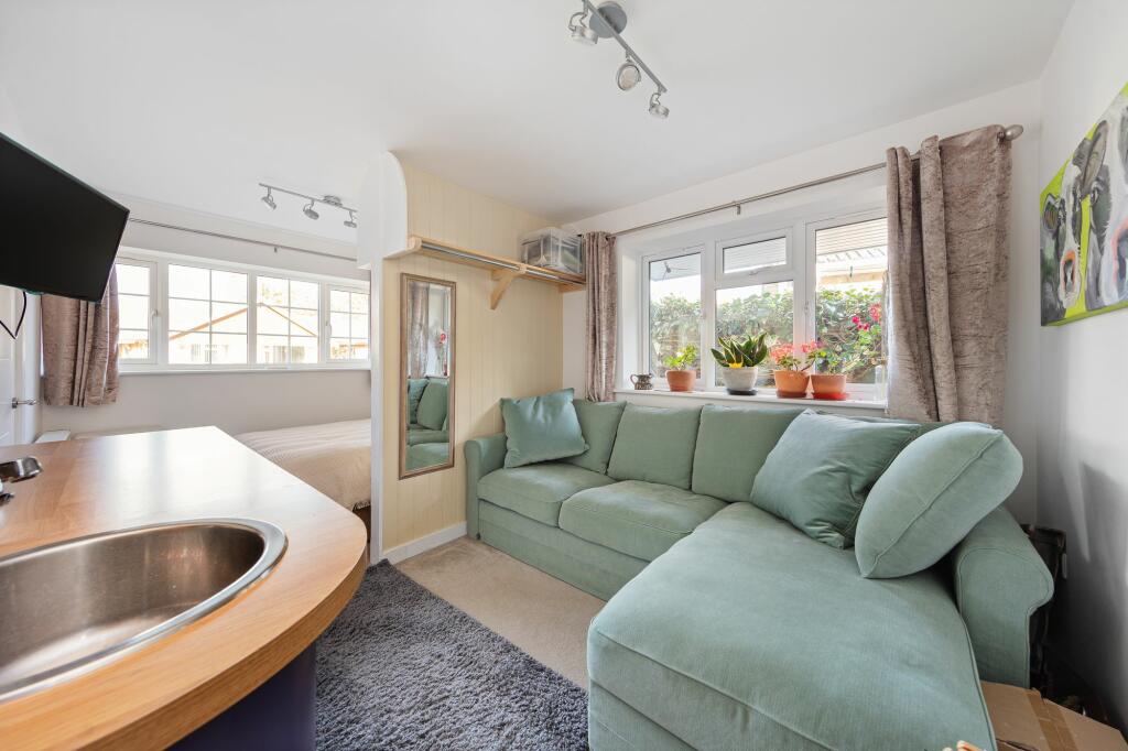 Bedroom 4 / Annex