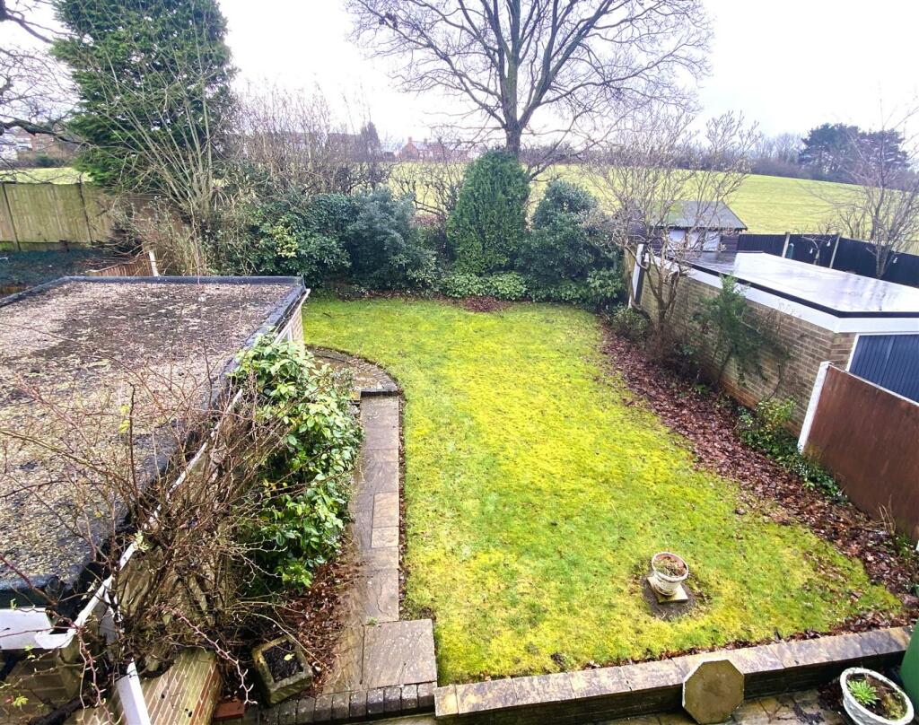rear garden.JPG