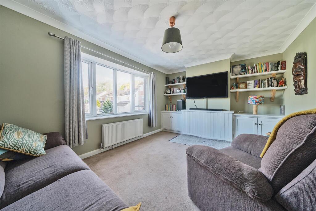 Baronsfs Sitting Room.jpg