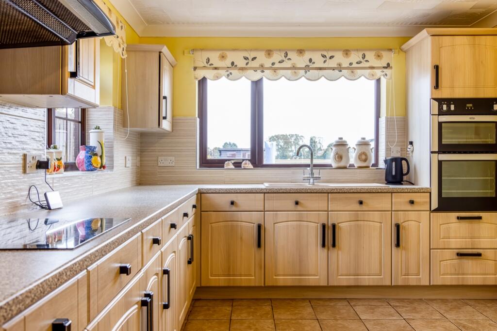 Tethers (Wrangle)-22