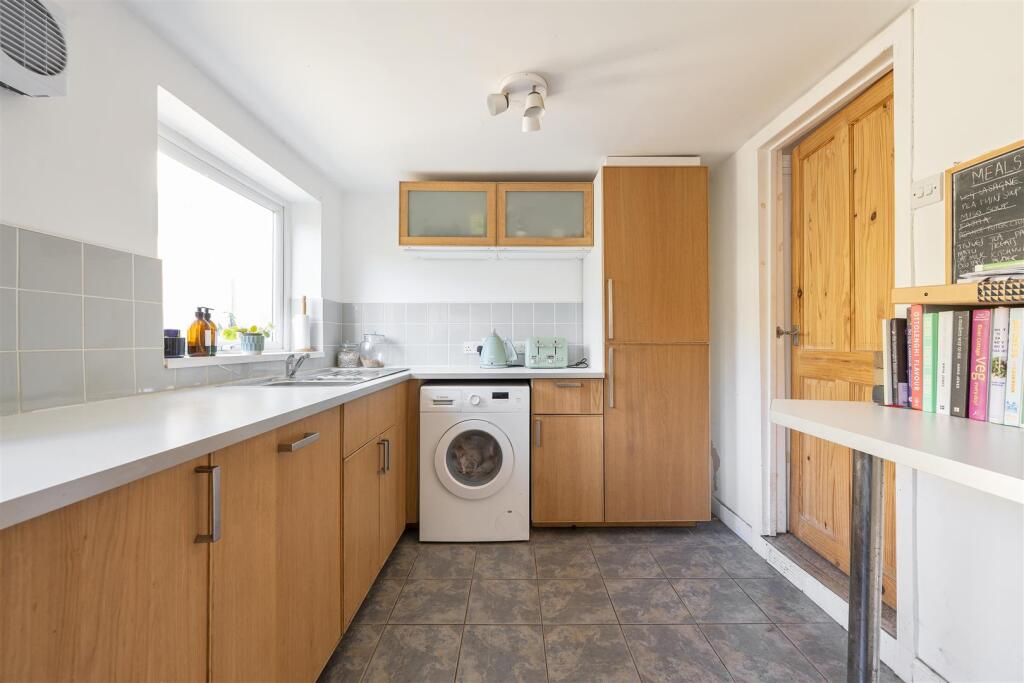 Clacton Road, E17
