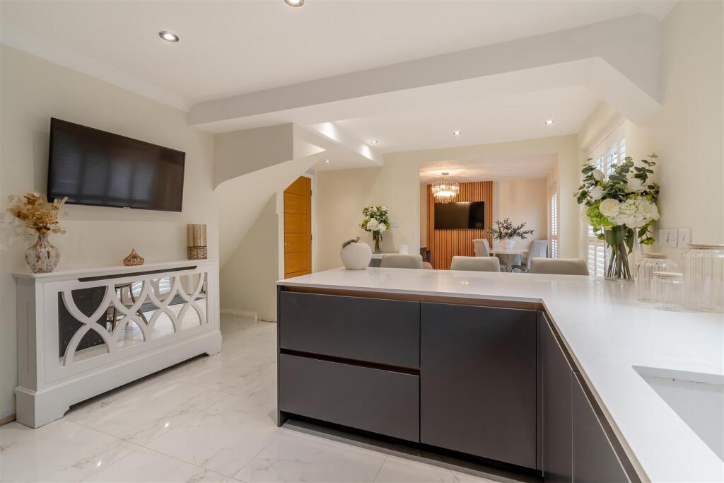8635616-interior24.jpg