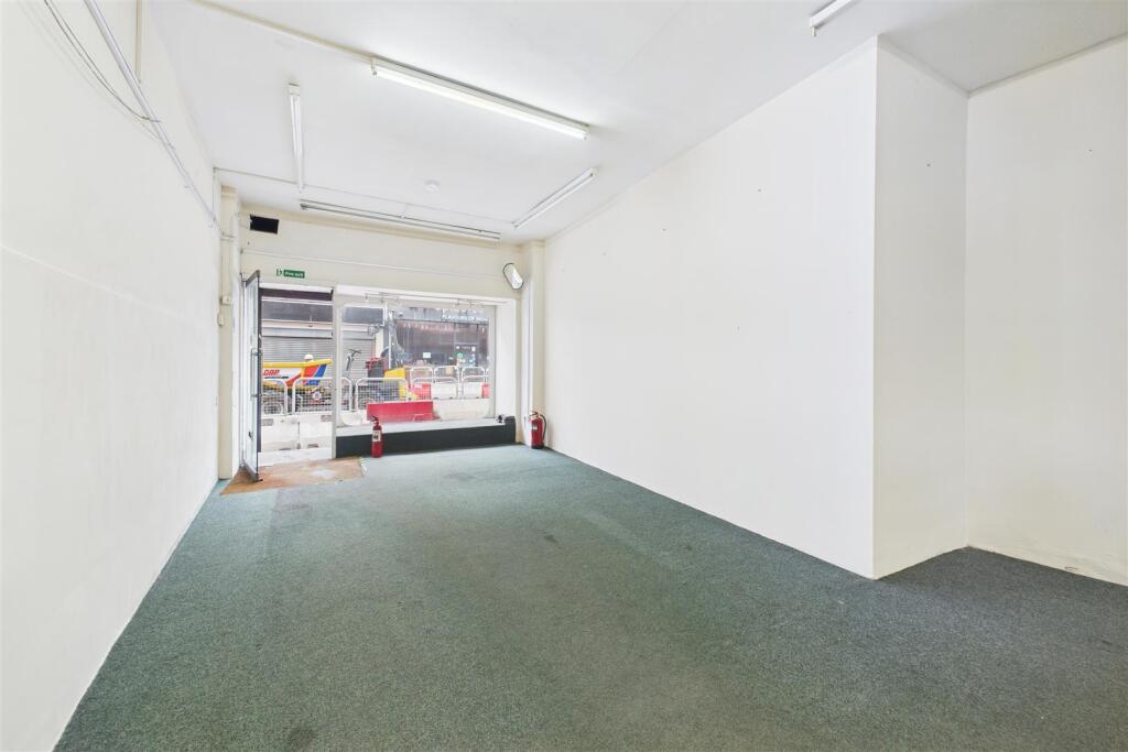 15 Eastover, Bridgwater, Somerset TA6 5AG | Freeho