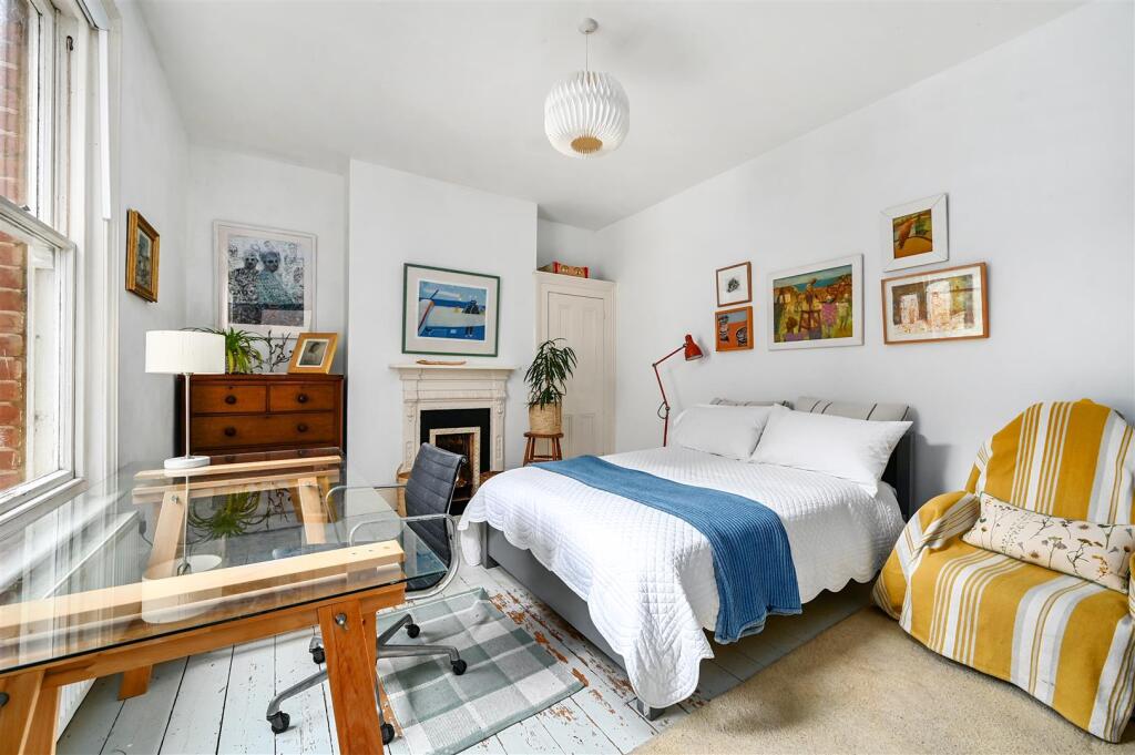 8 MILWARD CRESCENT - TN343RU (15).jpg