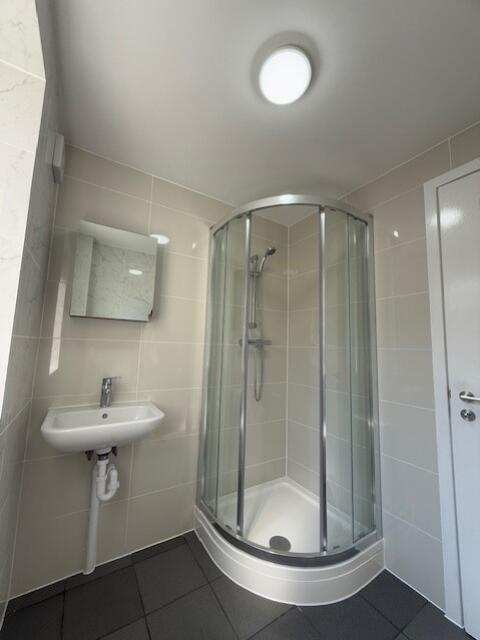 Bathroom2