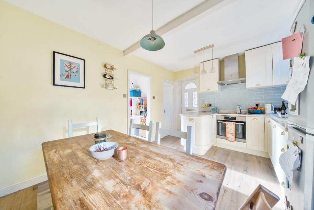Kitchen diner